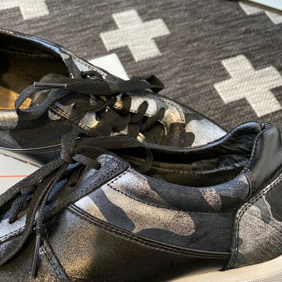 Camo print genuine leather sneakers - Picture 2 of 5